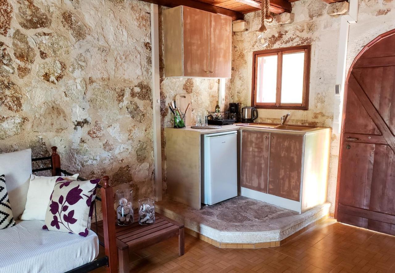Spasmata Village Stone Maisonette Minia ภายนอก รูปภาพ