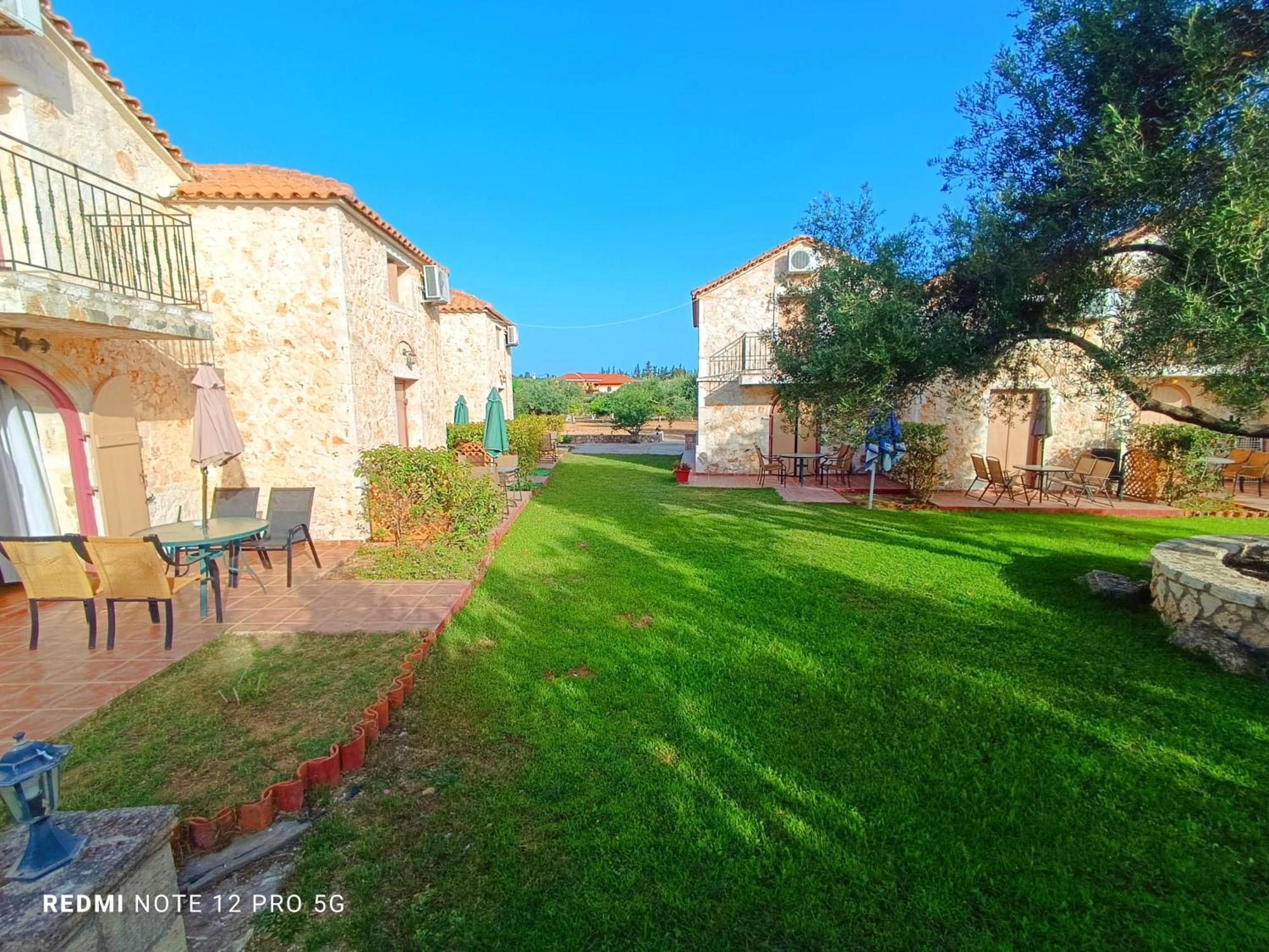 Spasmata Village Stone Maisonette Minia ภายนอก รูปภาพ