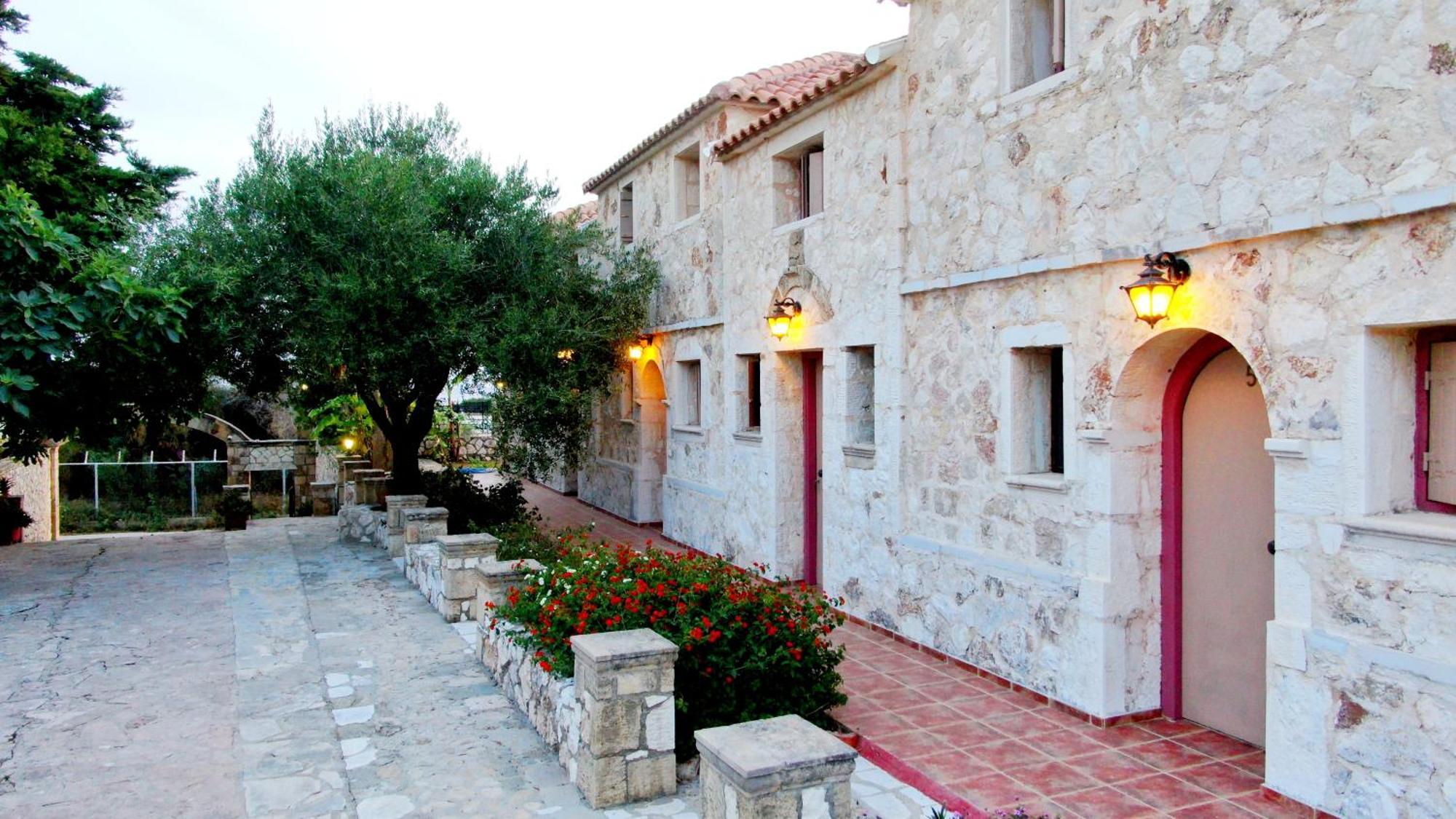 Spasmata Village Stone Maisonette Minia ภายนอก รูปภาพ